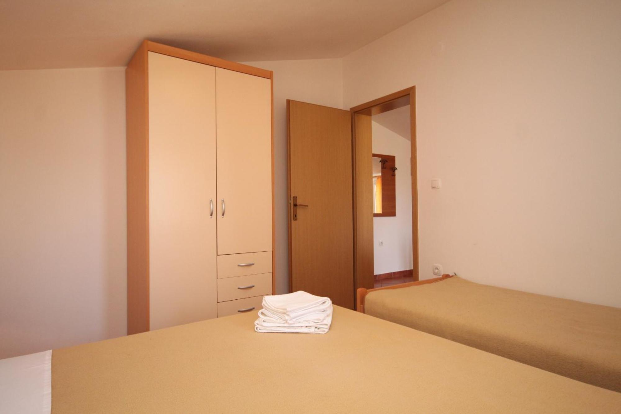 Apartments With A Parking Space Umag - 7039 Oda fotoğraf