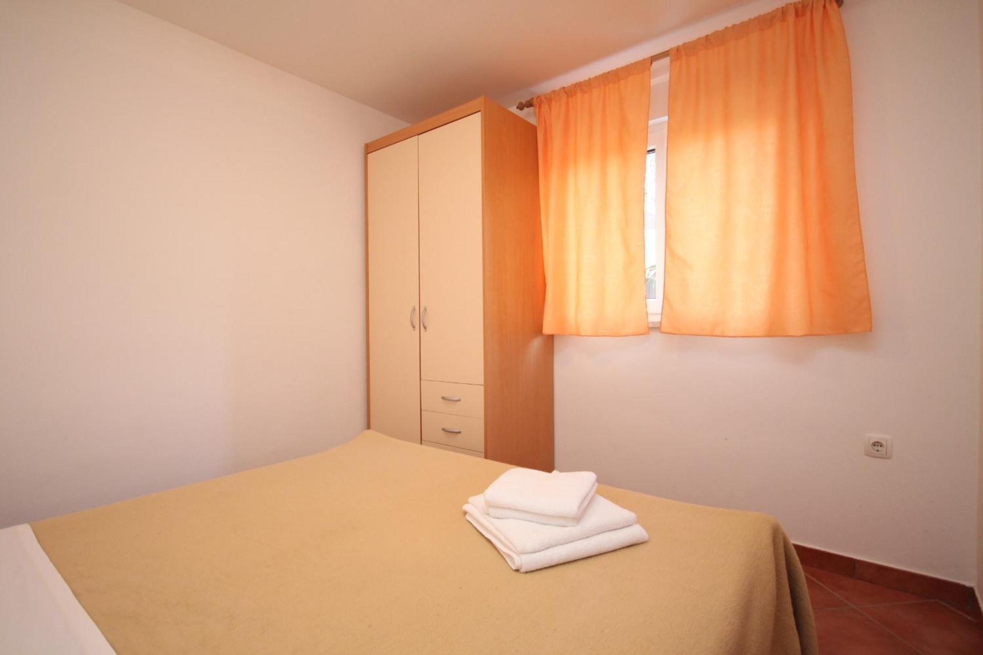 Apartments With A Parking Space Umag - 7039 Oda fotoğraf